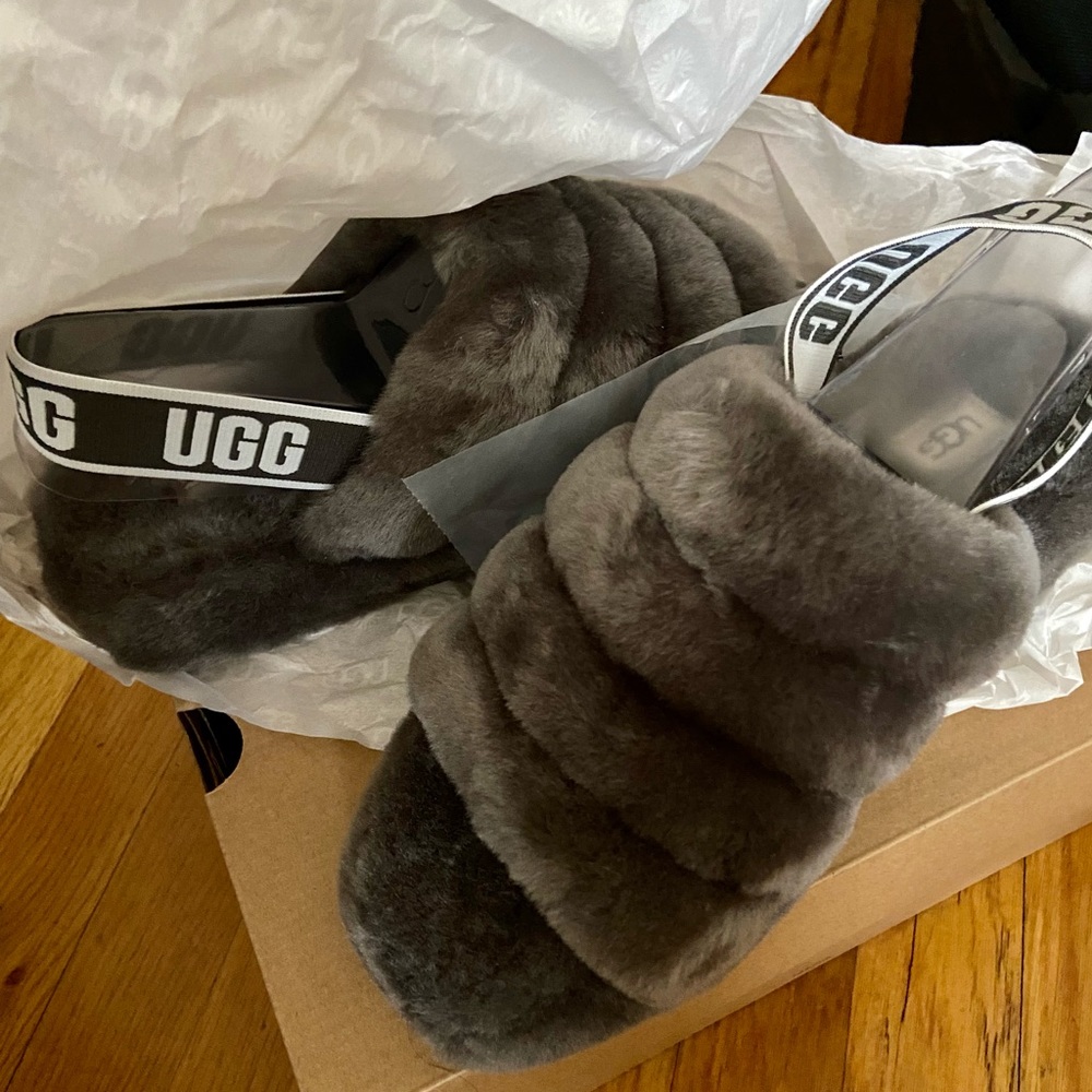 UGG Fluff Yeah Slide Charcoal - 8 Women’s